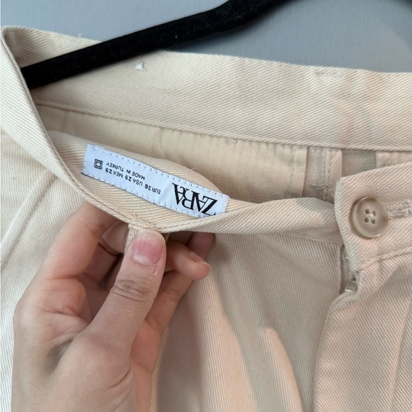 Zara Cream carrot Chinos Relaxed Fit High-Waisted - Picture 6 of 6